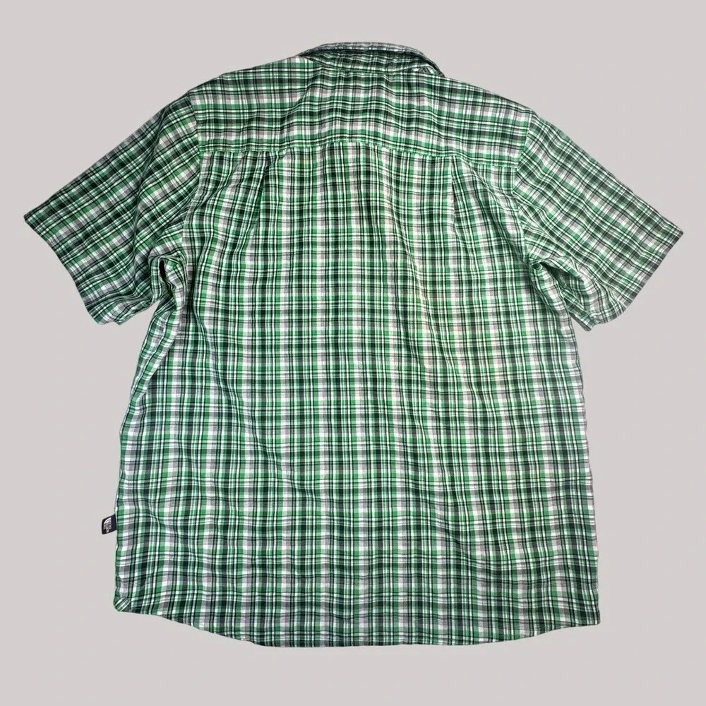 The North Face Mens Green Plaid Short Sleeve Button Up Shirt Large S12PX03